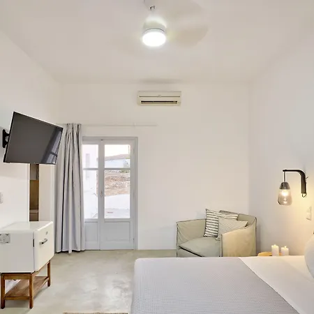 Bonatsa House Bed & Breakfast Kímolos