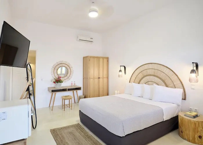 Bonatsa House Kímolos