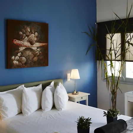 Bonatsa House Bed & Breakfast 4*