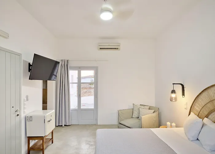 Bonatsa House Bed and Breakfast Κίμωλος